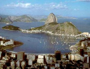 Óleo que vazou no Rio pode contaminar Baía de Guanabara