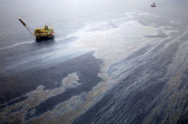 STJ mantém suspensão de extração e transporte de petróleo pela Chevron e a Transocean Brasil 