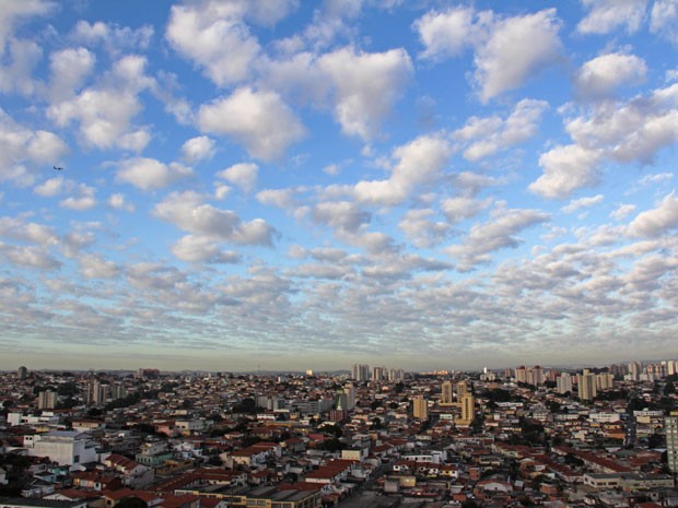 Cientistas querem saber como as nuvens influenciam a elevação da temperatura da Terra (Foto: Milene Cardoso/Brazil Photo Press/AE)