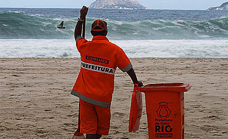 Prefeitura do Rio de Janeiro vai multar cidadão que jogar lixo na rua