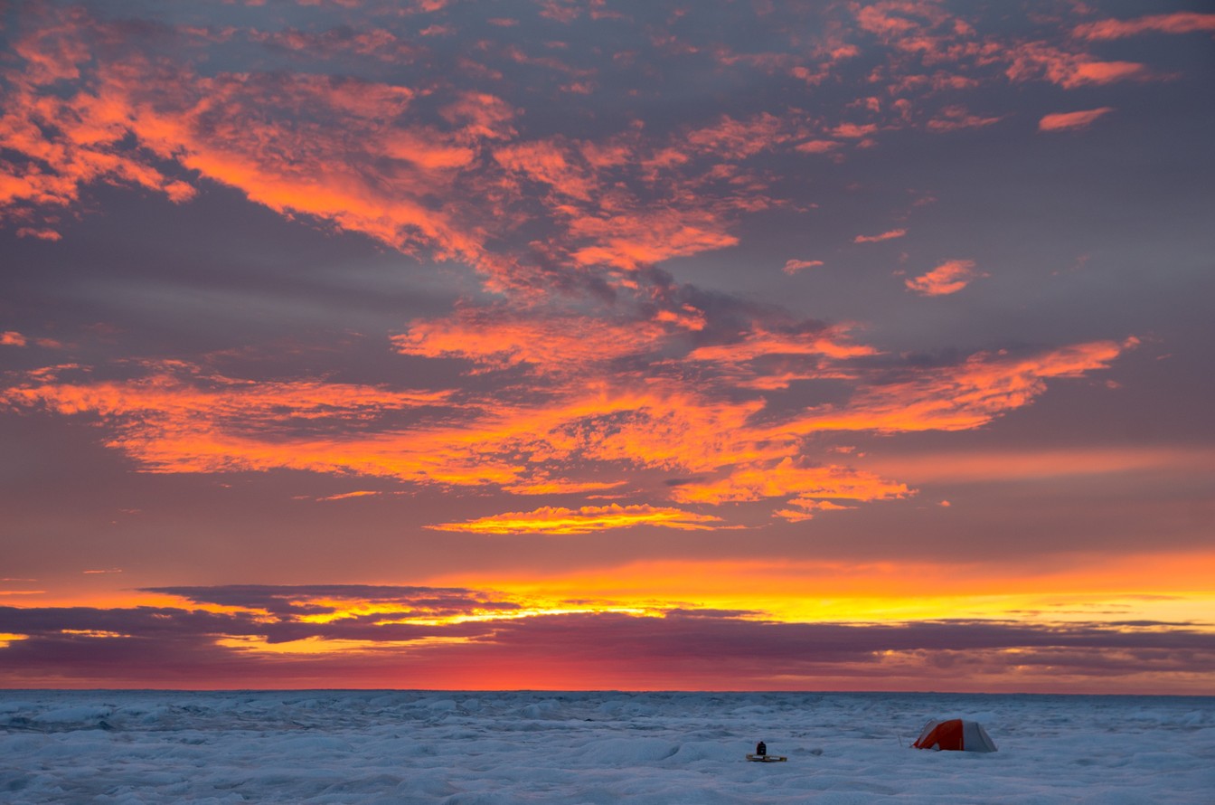 Cobertura de nuvens diminui e acelera derretimento do gelo na Groenlândia