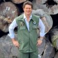 por Climainfo O ministro do meio ambiente segue em seu esforço para desmoralizar ainda mais o trabalho de fiscalização e combate à exploração ilegal de madeira na Amazônia. Depois de criar […]