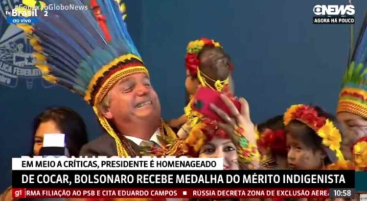 Enquanto Bolsonaro se auto-homenageia, governo pressiona exploração de Terras Indígenas